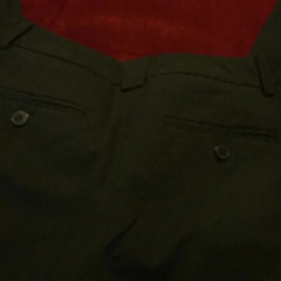 New York & Co stretch Capri - Picture 3 of 4